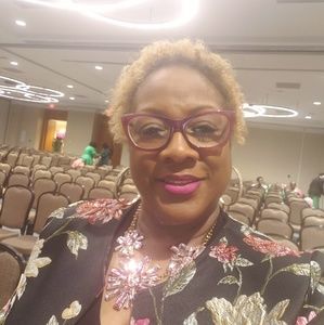 Meet your Posher, Verna